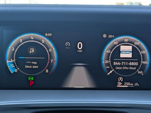 Used 2025 Volkswagen Tiguan SE R-Line image 16