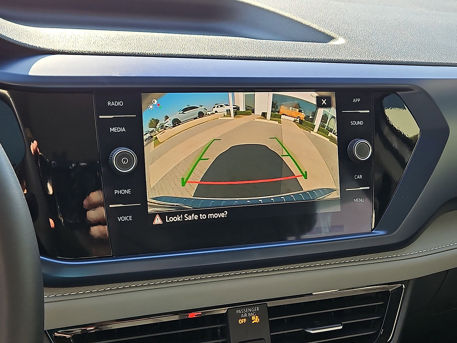 Certified 2024 Volkswagen Taos SE AWD/4WD image 18