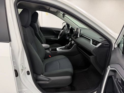 Used 2024 Toyota RAV4 LE AWD/4WD image 10