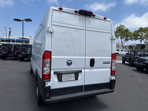 Used 2024 RAM ProMaster 2500 w/ Convenience Group FWD image 15