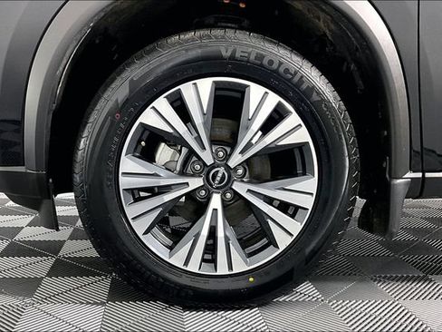 Used 2023 Nissan Rogue SV AWD/4WD image 10