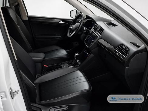 Used 2024 Volkswagen Tiguan SE FWD image 13