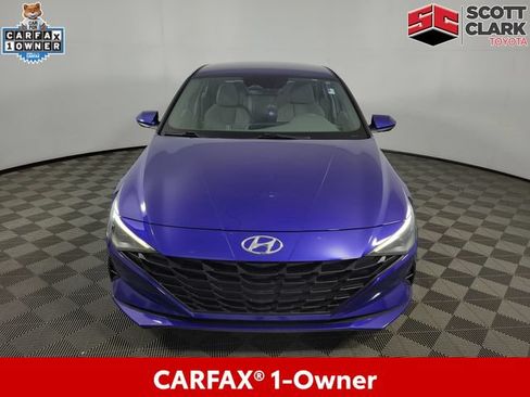 Used 2023 Hyundai Elantra SEL w/ Cargo Package FWD image 2