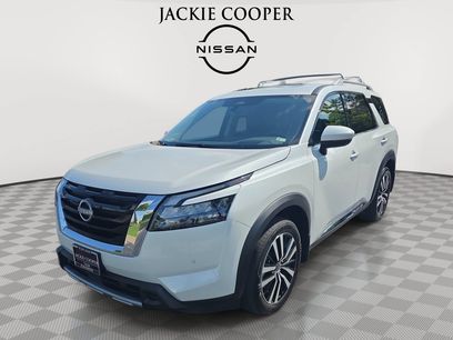 Used 2025 Nissan Pathfinder Platinum w/ Cargo Package