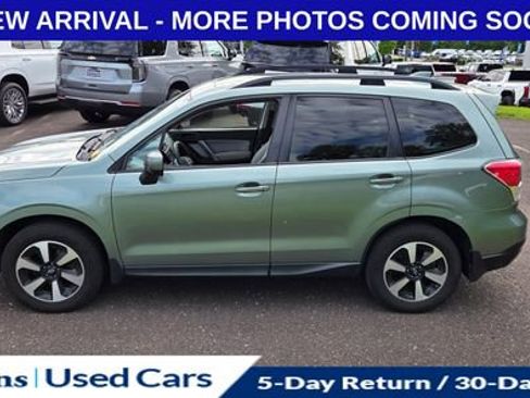 Used 2017 Subaru Forester 2.5i Premium AWD/4WD image 4