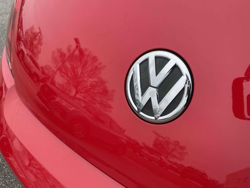 Used 2012 Volkswagen Beetle 2.5 image 8