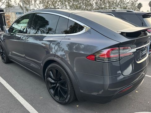 Used 2020 Tesla Model X Long Range image 8