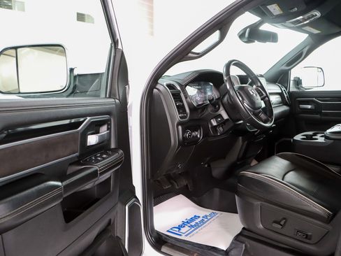 Used 2022 RAM 2500 Laramie AWD/4WD image 3