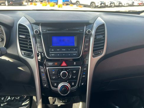 Used 2013 Hyundai Elantra GT FWD image 12
