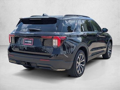 New 2026 Ford Explorer ST-Line RWD image 2