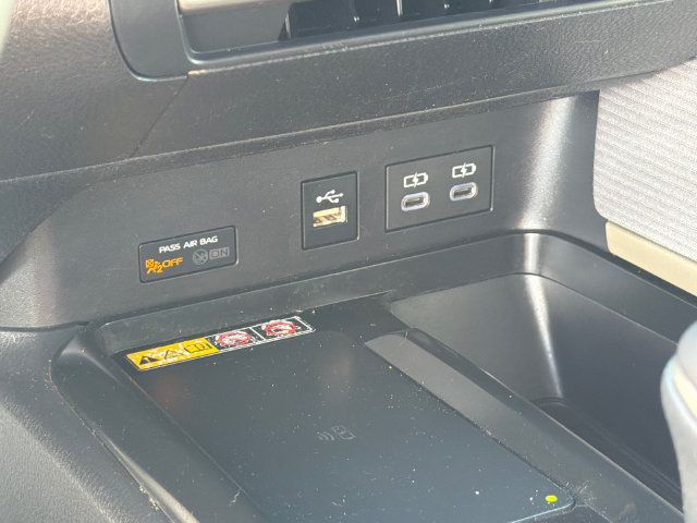 Used 2025 Toyota Camry SE w/ Convenience Package FWD image 26