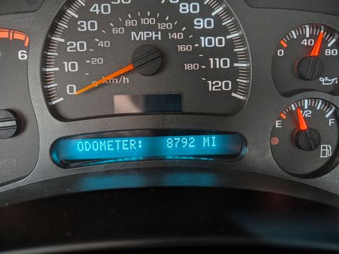 Used 2003 Chevrolet Silverado 2500 4x4 Regular Cab w/ Snow Plow Prep Package image 20