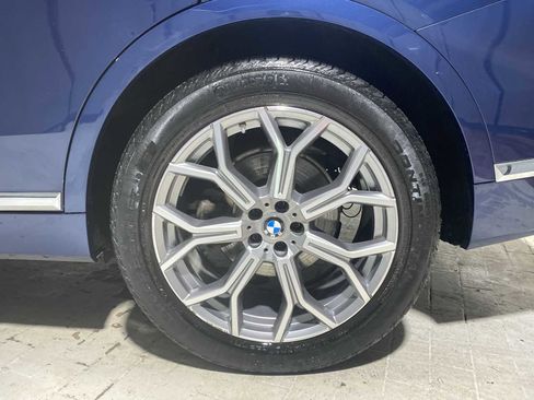 Used 2021 BMW X7 xDrive40i w/ Premium Package 2 image 8