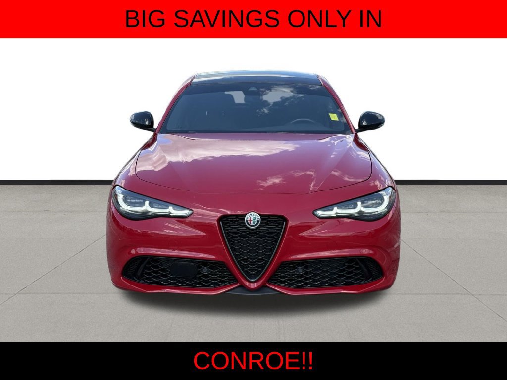 Used 2024 Alfa Romeo Giulia Veloce RWD image 2