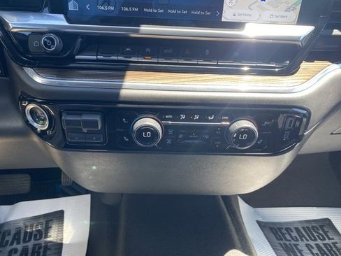 Used 2025 Chevrolet Silverado 1500 LT image 26