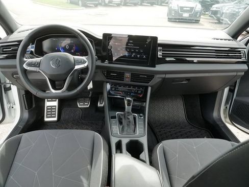 Certified 2025 Volkswagen Jetta Sport FWD image 22