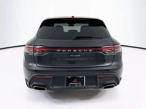 Certified 2025 Porsche Macan AWD/4WD image 10