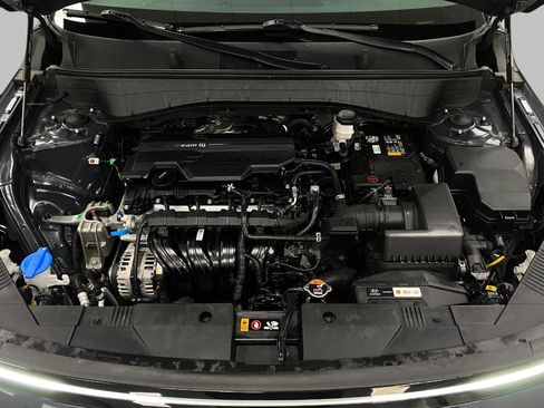 Certified 2025 Hyundai Kona SEL AWD/4WD image 10
