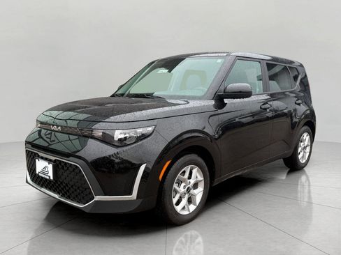 Used 2025 Kia Soul LX w/ LX Technology Package image 5