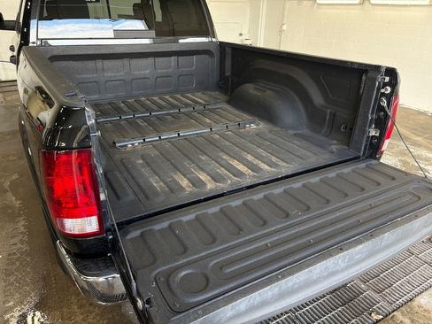 Used 2017 RAM 1500 Outdoorsman image 32