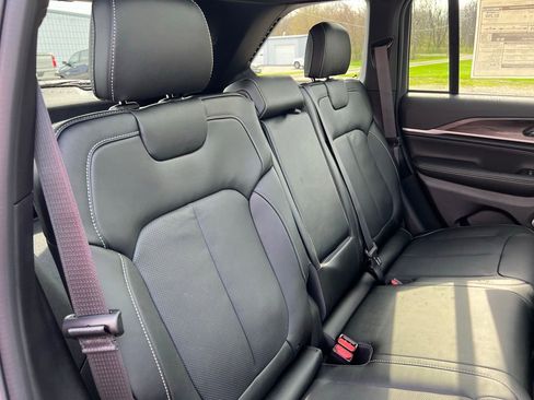 New 2026 Jeep Grand Cherokee Limited Reserve AWD/4WD image 18