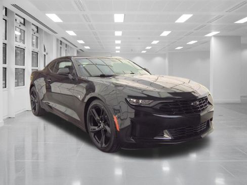 Used 2019 Chevrolet Camaro LT w/ RS Package RWD image 3