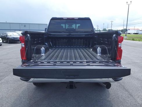 Used 2024 Chevrolet Silverado 2500 LTZ w/ LTZ Convenience Package image 10