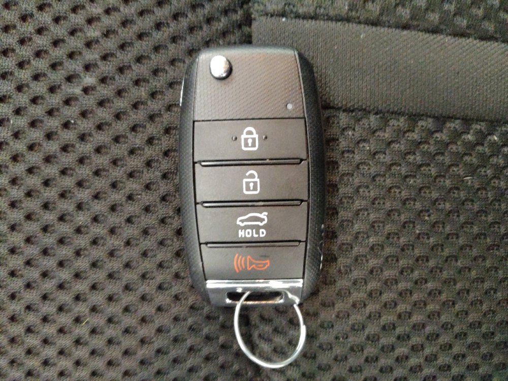 Used 2020 Kia Optima LX FWD image 32