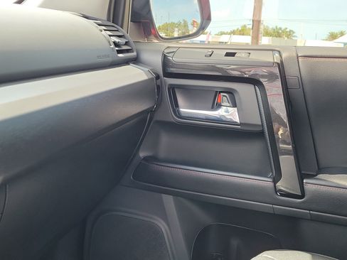 Used 2023 Toyota 4Runner TRD Off-Road Premium w/ Moonroof Package AWD/4WD image 31