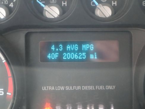 Used 2015 Ford F250 XL w/ Power Equipment Group AWD/4WD image 28