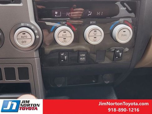 Used 2012 Toyota Tundra Limited w/ Memory Pkg image 21