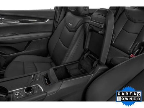 Used 2022 Cadillac XT5 Premium Luxury w/ Technology Package FWD image 36