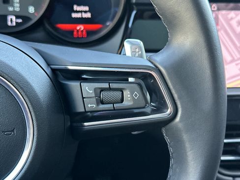 Certified 2025 Porsche Macan image 27