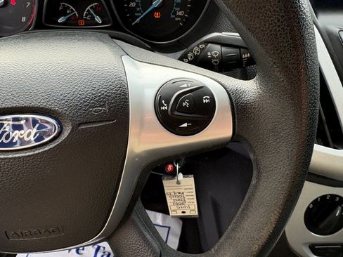 Used 2014 Ford Focus SE FWD image 34