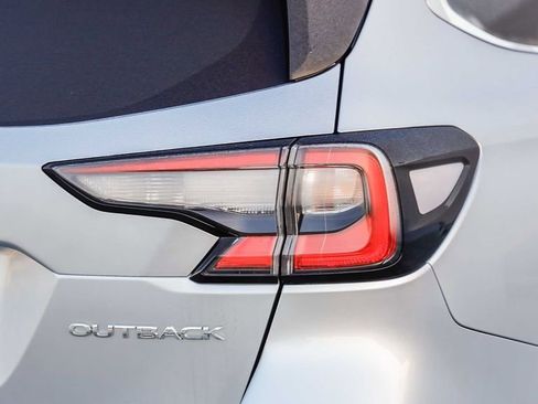 Used 2025 Subaru Outback Premium image 10