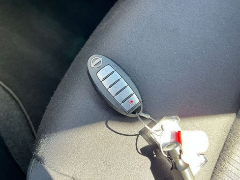 Used 2025 Nissan Altima 2.5 SV image 21