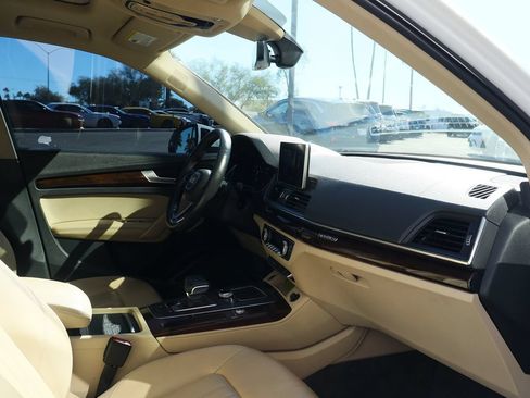 Used 2019 Audi Q5 2.0T Premium Plus w/ Premium Plus Package AWD/4WD image 37