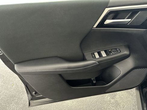 Used 2023 Mitsubishi Outlander ES image 33