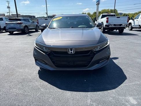 Used 2018 Honda Accord Sport image 8