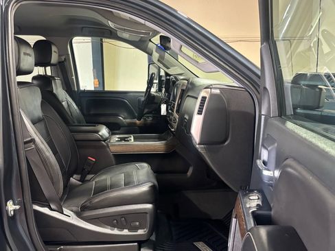 Used 2018 GMC Sierra 3500 Denali w/ Duramax Plus Package AWD/4WD image 14