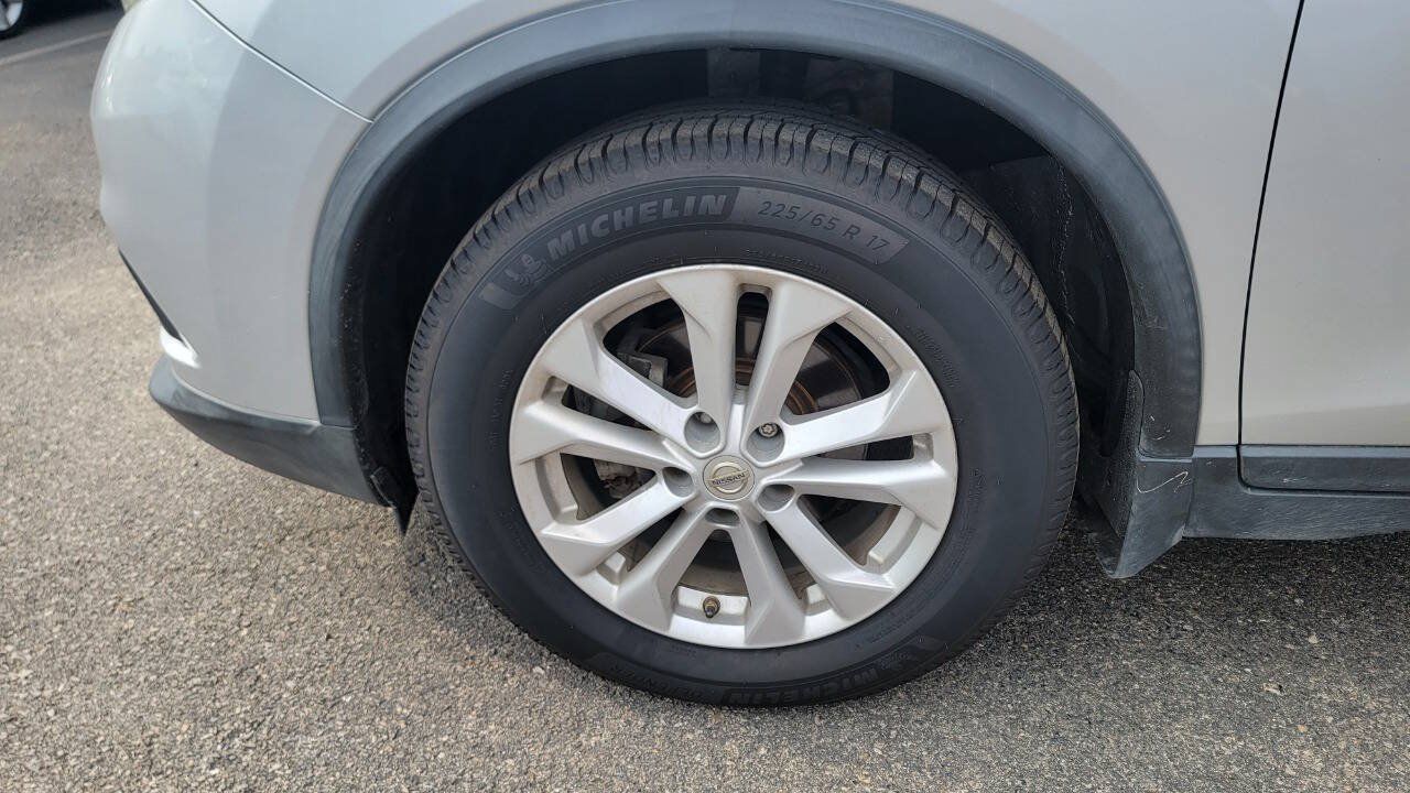 Used 2015 Nissan Rogue SV FWD image 12