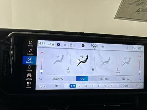 New 2026 Jeep Gladiator Sport image 25