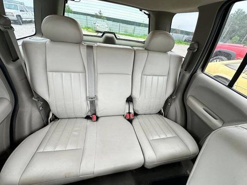 Used 2005 Jeep Liberty Limited AWD/4WD image 32
