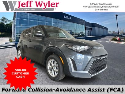 New 2025 Kia Soul LX