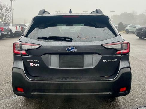 Used 2025 Subaru Outback Premium image 4