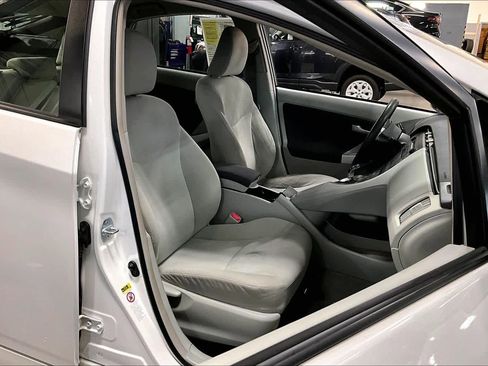 Used 2011 Toyota Prius Two image 8