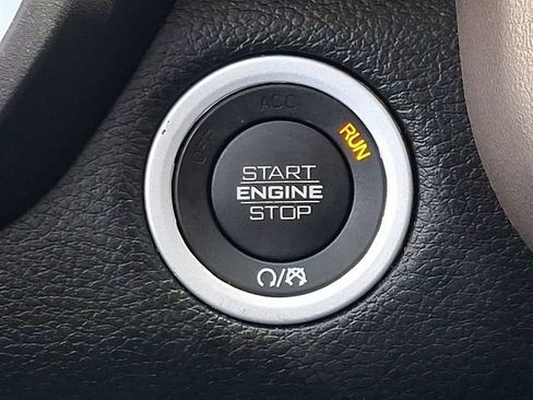 Used 2021 RAM 1500 Laramie AWD/4WD image 22