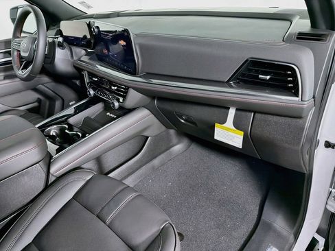 New 2026 Chevrolet Tahoe RST w/ RST Capability Package AWD/4WD image 32