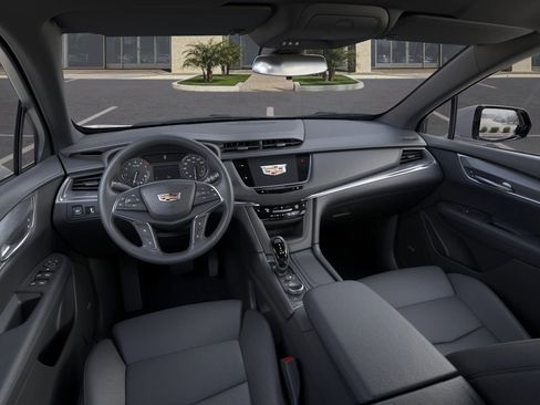 New 2025 Cadillac XT5 Luxury image 15
