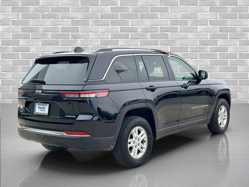 Used 2023 Jeep Grand Cherokee Laredo image 5